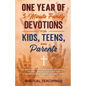 One Year of 5-Minute Family Devotions For Kids, Teens, And Parents: 52 Weeks of Faith-Building Activities, Prayer, And Bible Study For Strengthening F - Paperback