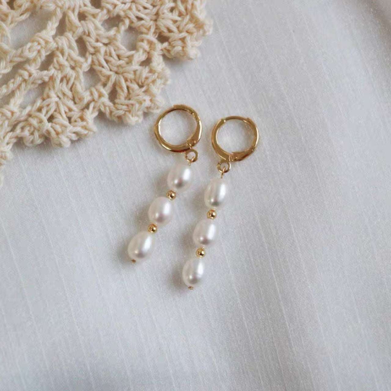 Womens Natural Freshwater Pearl Earrings