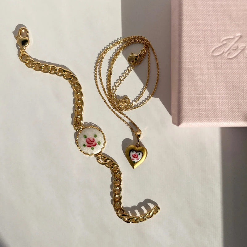 French Retro Oil-Painting-Style Floral Pendant Bracelet