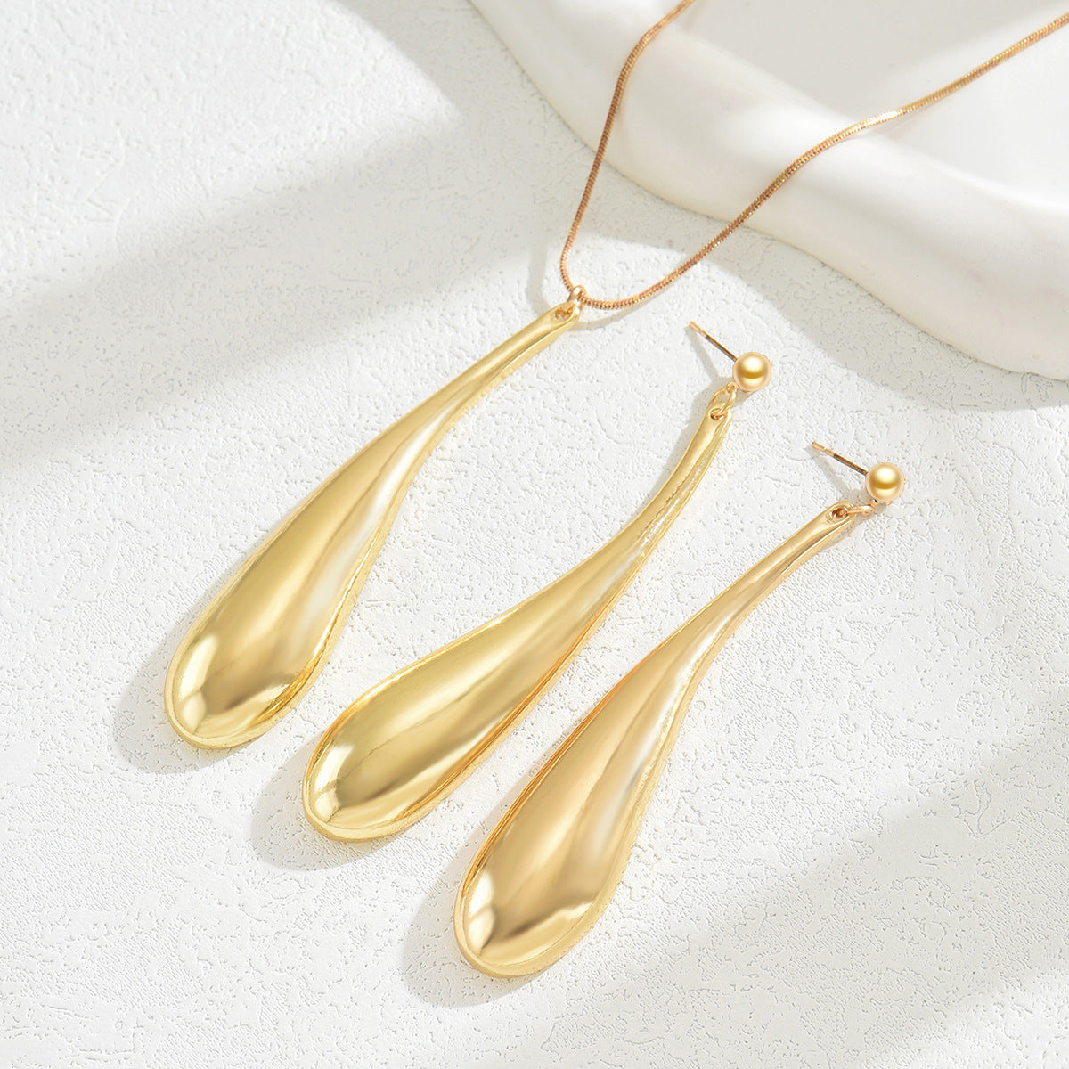 New Arrival Cross-border European American Women Jewelry Set, Niche Light Luxury Water Drop Design Drop Earrings & Matching Clavicle Necklace, Versatile Daily Neck Ear Ornaments For Ladies