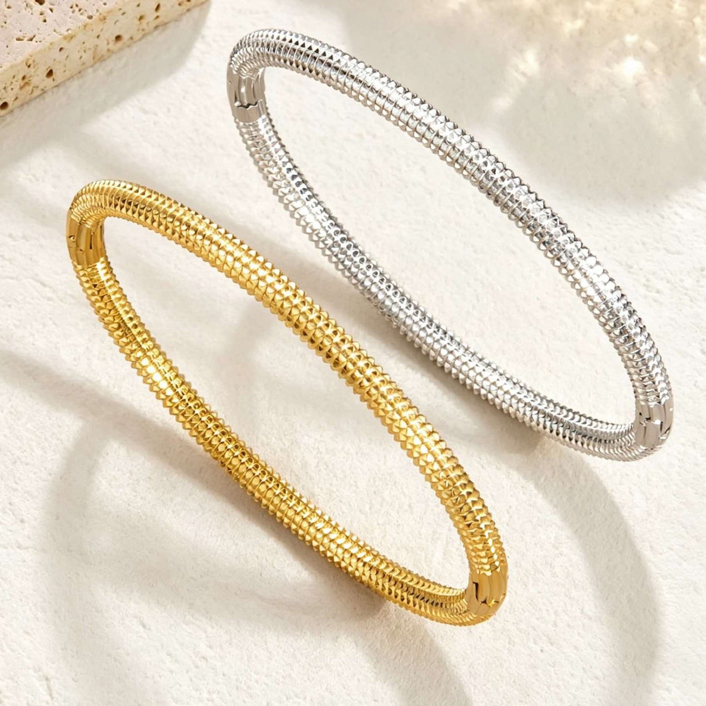 Stainless Steel Minimalist Style Clasp Bracelet
