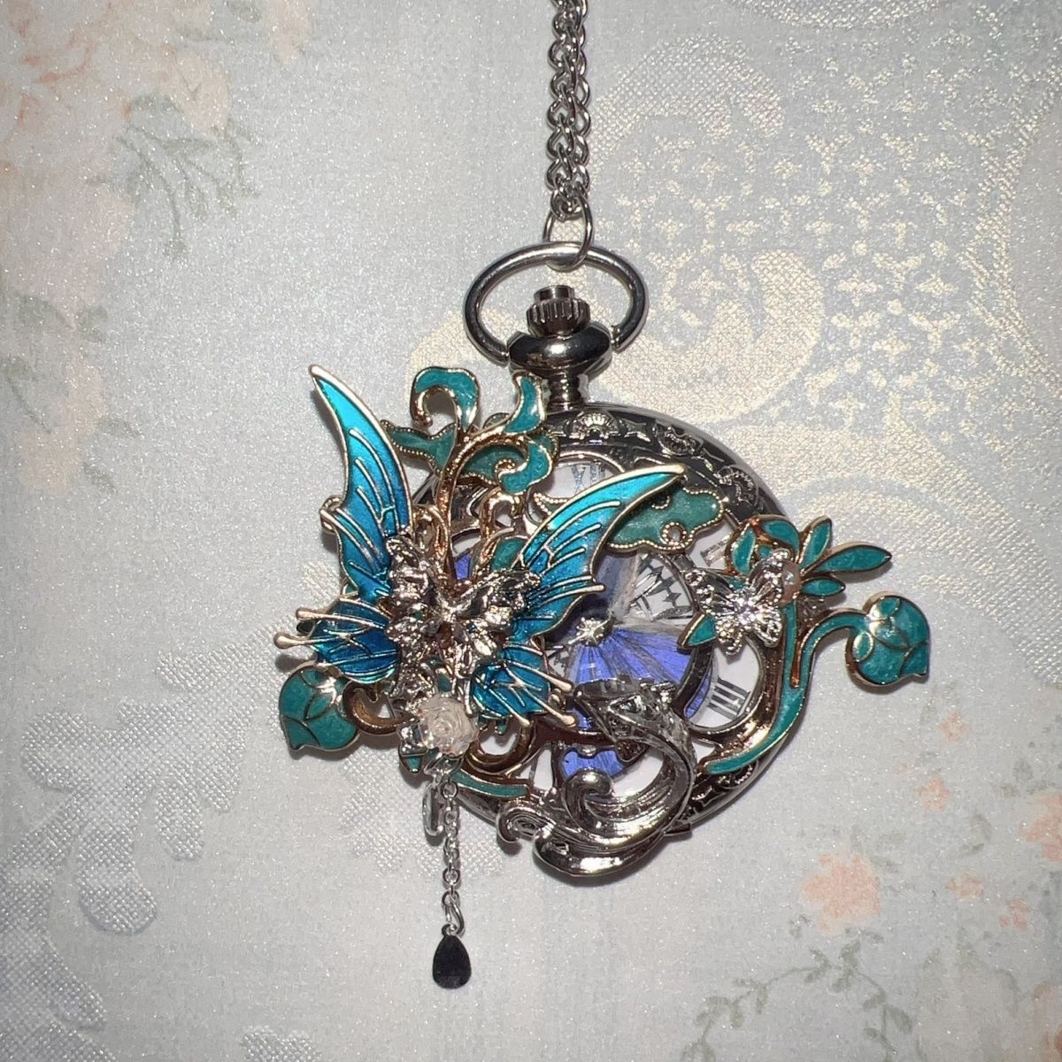 A Customizable Butterfly Gift For A Dazzling New Chinese-style Feather Pocket Watch