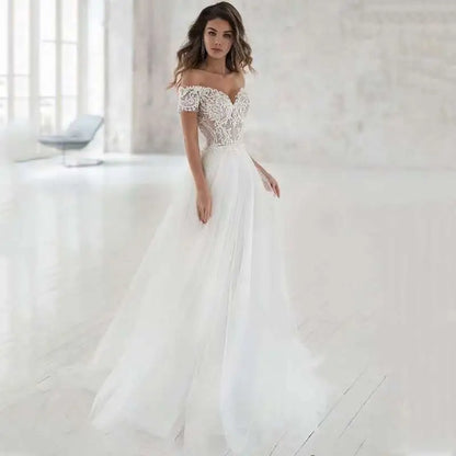 Elegant Lace Light Wedding Dress