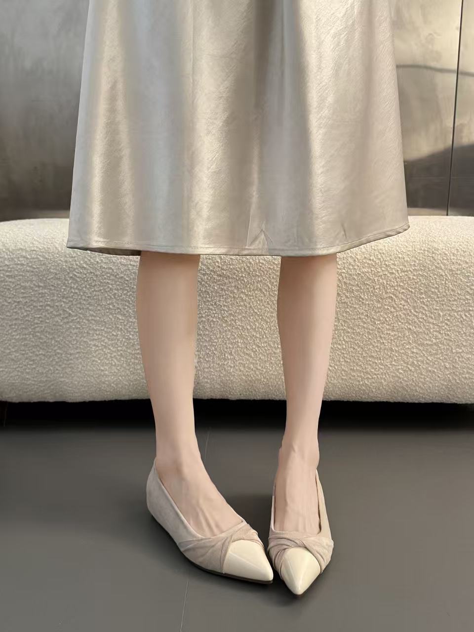 2026 New French Style Women Pointed Toe Shallow Flats, Autumn Winter Slip-on Pumps, Gentle Commute Shoes Matching Dresses,