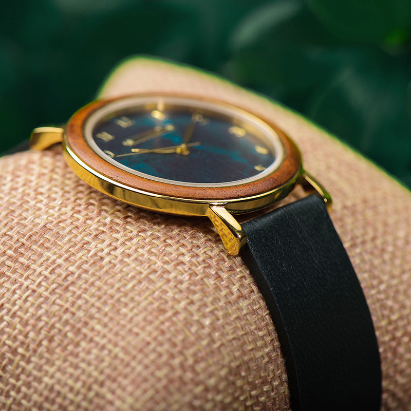 Mens And Womens Minimalist Wooden Watches
