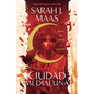 Casa de Tierra Y Sangre / House of Earth and Blood - Paperback