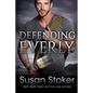Defending Everly - Paperback
