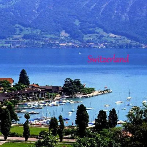 Switzerland: Switzerland In Pictures - Paperback