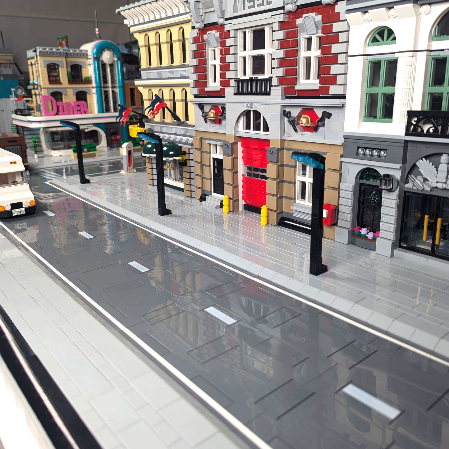 Modern Street Lights - Building Set - Made Using LEGO® Parts
