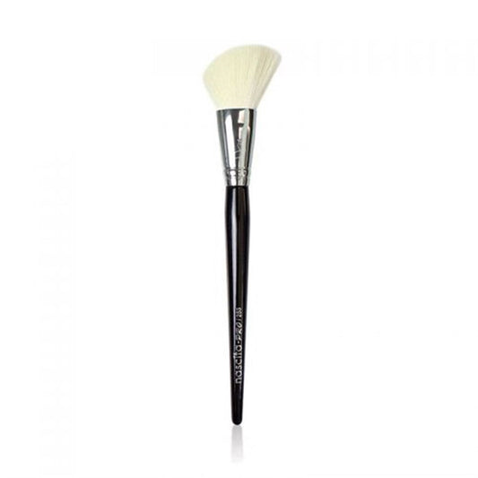 Nascita Pro Angled Blush Brush 0253 - Precision Makeup Brush for Flawless Application