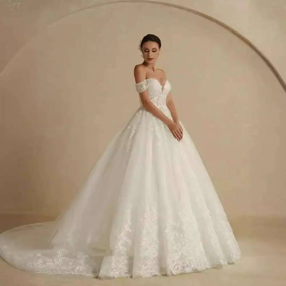 Off-shoulder Lace Bridal Main Wedding Dress