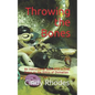 Throwing the Bones: An Instructional Book With a Final Focus on the Ethics of Divination - Paperback