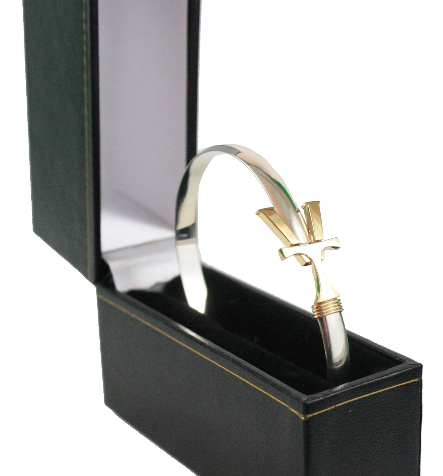 Vermont   Hook Bracelet with Gold 'VT' - 6mm Band - 6.5 Inch