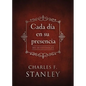 Cada Día En Su Presencia: 365 Devocionales - Hardcover