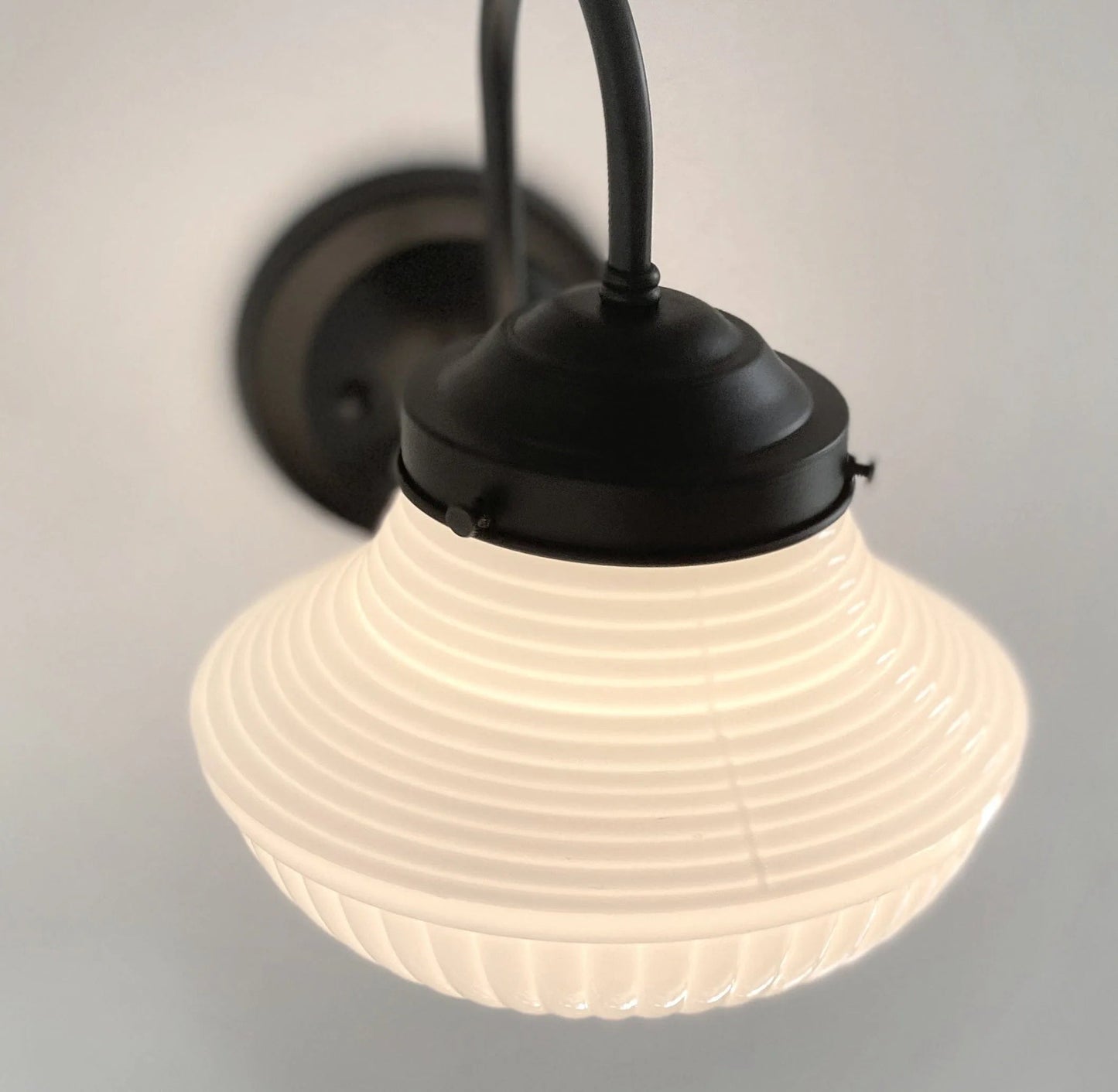 Traditional Schoolhouse Sconce Wall Light