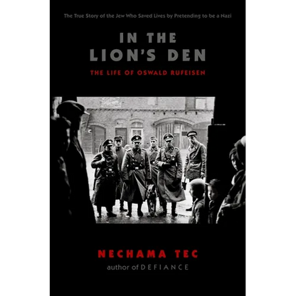 In the Lion's Den: The Life of Oswald Rufeisen - Paperback