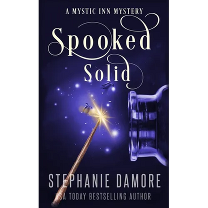 Spooked Solid: A Paranormal Cozy Mystery - Paperback